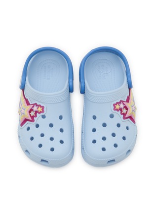 模特儿示范图 - 点击放大 - CROCS - Classic Star Lights Toddlers' Clogs