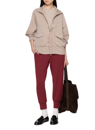 模特儿示范图 - 点击放大 - VARLEY - EDNA 圆领 T 恤