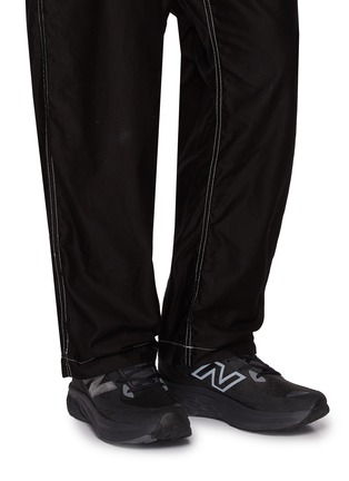 模特儿示范图 - 点击放大 - NEW BALANCE - Fresh Foam Trainer Men's Sneakers