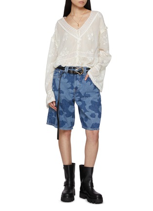 模特儿示范图 - 点击放大 - FREE PEOPLE - Montana Printed Denim Shorts