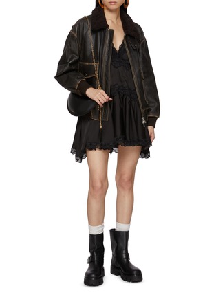 模特儿示范图 - 点击放大 - FREE PEOPLE - In This Groove Lace Trim Mini Slip Dress