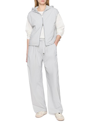 模特儿示范图 - 点击放大 - HERNO - 抽绳直筒长裤