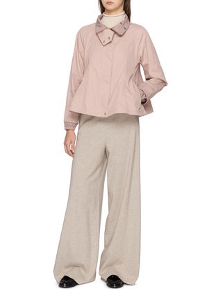 模特儿示范图 - 点击放大 - HERNO - 立领按扣夹克