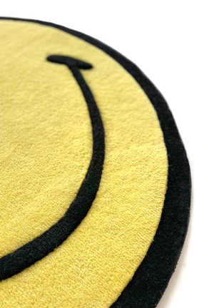 细节 –点击放大 - MAISON DEUX - x Smiley Rug — Yellow