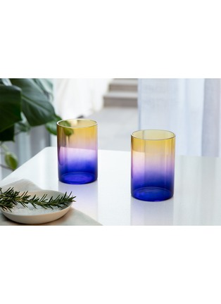 细节 –点击放大 - BLOCK DESIGN - Three Tone Gradient Glasses Set of 2 — Pink/Blue