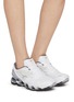 模特儿示范图 - 点击放大 - MIZUNO - WAVE PROPHECY LS Unisex Sneakers