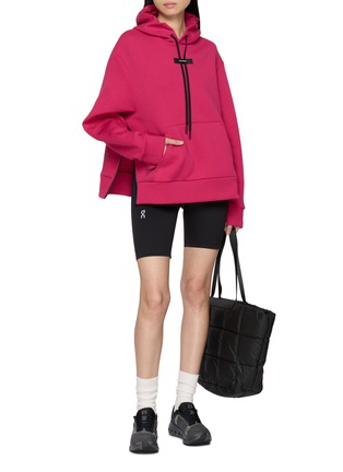 模特儿示范图 - 点击放大 - ON - Focus Tech Cotton Blend Hoodie