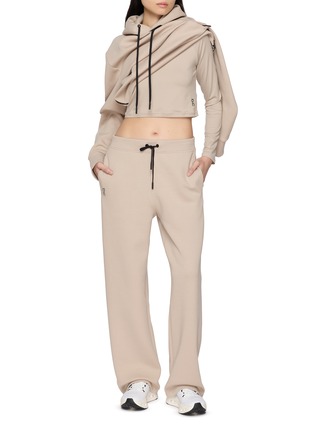 模特儿示范图 - 点击放大 - ON - Focus Tech Cotton Blend Sweatpants