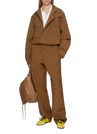 模特儿示范图 - 点击放大 - LACOSTE - Oversized Trackpants