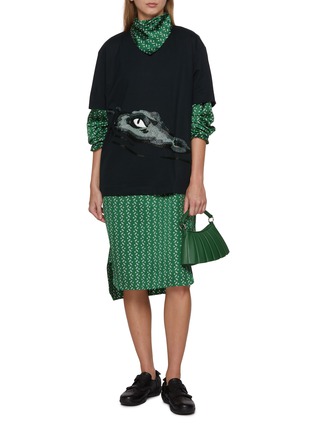 模特儿示范图 - 点击放大 - LACOSTE - Beaded Crocodile Cotton T-Shirt