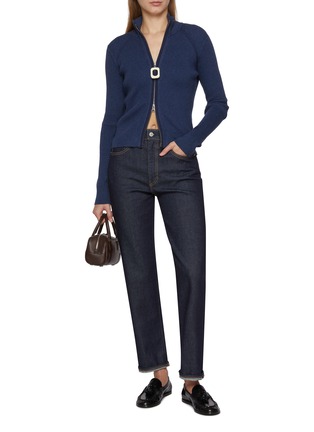 模特儿示范图 - 点击放大 - LEVI'S - Blue Tab Column Dark Wash Jeans