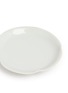 细节 –点击放大 - ARTIFACTT - Small Flower Shape Porcelain Plate — White