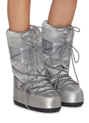 模特儿示范图 - 点击放大 - MOON BOOT - ICON 系带高筒雪地靴