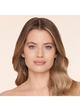 Detail View - 点击放大 - CHARLOTTE TILBURY - AIRbrush Flawless Foundation — 4N