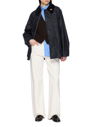 模特儿示范图 - 点击放大 - BARBOUR - X Levi's Oversized Bedale Waxed Cotton Jacket