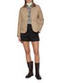 模特儿示范图 - 点击放大 - BARBOUR - Deveron Quilted Jacket