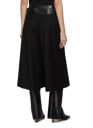 背面 - 点击放大 - R2W - Nayla Belted Pleated Leather Skort