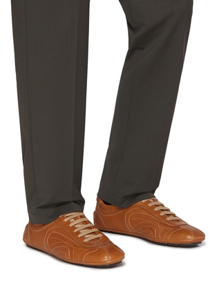 模特儿示范图 - 点击放大 - PRADA - Montecarlo Leather Women's Sneakers