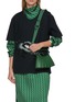模特儿示范图 - 点击放大 - LACOSTE BAGS - Mini Lenglen Leather Shoulder Bag
