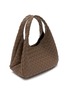 细节 - 点击放大 - BOTTEGA VENETA - Campana Intrecciato Leather Shoulder Bag