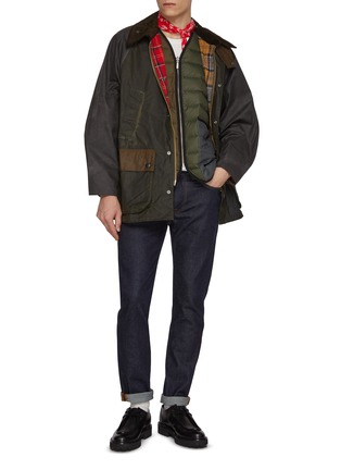 模特儿示范图 - 点击放大 - BARBOUR - Reversible Down Filled Liner Vest