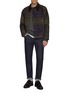 模特儿示范图 - 点击放大 - BARBOUR - Tartan Transport Quilted Jacket