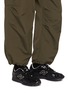 模特儿示范图 - 点击放大 - NEW BALANCE - 204L Low Top Men's Sneakers
