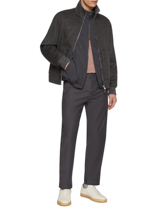 模特儿示范图 - 点击放大 - INCOTEX - Garment Dyed Tricochino America Pants