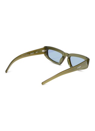 模特儿示范图 - 点击放大 - OFF BROADWAY - Moto Acetate Square Sunglasses