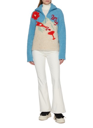 模特儿示范图 - 点击放大 - WE NORWEIGIANS - X Markarian Bouclé Knit Sweater