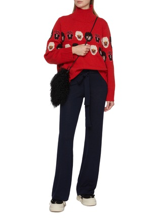 模特儿示范图 - 点击放大 - WE NORWEIGIANS - X Markarian Intarsia Floral Turtleneck Knit Sweater