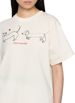 - MARDI MERCREDI - Ddanji Twin Dachshund Graphic Cotton T-Shirt