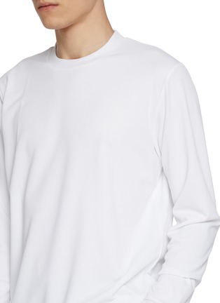  - J∞QUALITY  - Long Sleeve Crewneck Top