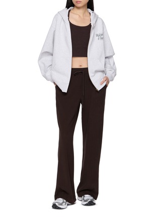 模特儿示范图 - 点击放大 - BEYOND YOGA - Breathe Easy Pants