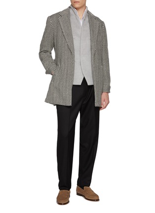 模特儿示范图 - 点击放大 - MAGNUS & NOVUS - Cashmere Vest