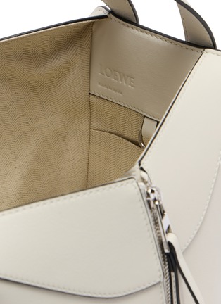 细节 - 点击放大 - LOEWE - X Louis Wain Compact Hammock Leather Bag