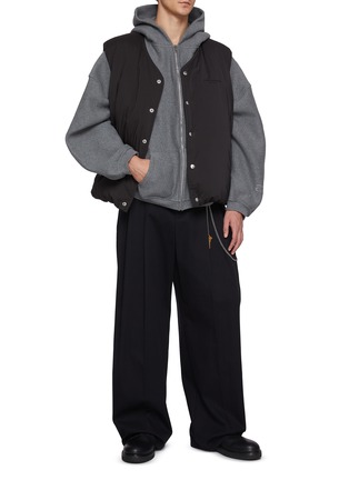 模特儿示范图 - 点击放大 - ALEXANDERWANG - 按扣羽绒背心