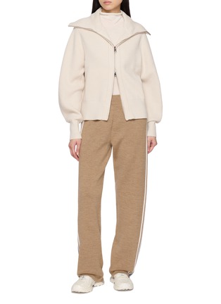 模特儿示范图 - 点击放大 - FUSALP - BENADA 针织长裤