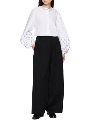 模特儿示范图 - 点击放大 - JUPE BY JACKIE - Chester Hand Embroidered Cotton Shirt