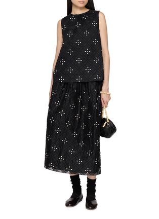 模特儿示范图 - 点击放大 - JUPE BY JACKIE - Suneli Sleeveless Hand Embroidered Swiss Cotton Top