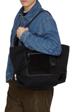 模特儿示范图 - 点击放大 - LOEWE - Flex Zipped Canvas Suede Tote Bag