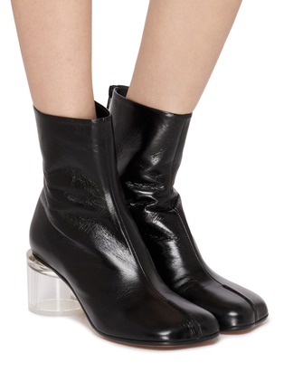 模特儿示范图 - 点击放大 - MM6 MAISON MARGIELA - 60 皮革分趾高跟靴