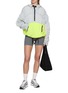 模特儿示范图 - 点击放大 - FP MOVEMENT - Happy Camper Colourblock Hooded Top