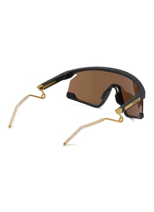 模特儿示范图 - 点击放大 - OAKLEY - BXTR Metal Forge Collection Prizm Lenses Sunglasses