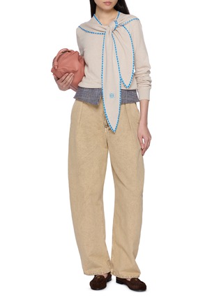 模特儿示范图 - 点击放大 - LOEWE - 围巾领针织衫