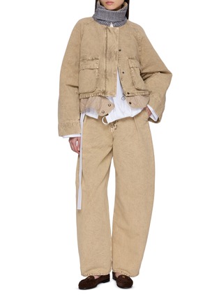 模特儿示范图 - 点击放大 - LOEWE - 翻边腰头弯刀牛仔裤