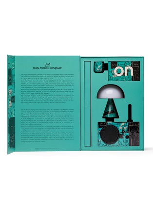 模特儿示范图 - 点击放大 - LEXON - x Jean-Michel Basquiat Gift Set — Equals Pi