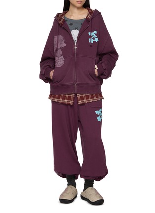 模特儿示范图 - 点击放大 - GOODBAI - x Lane Crawford Bow Appliqué Printed Zip Up Jacket