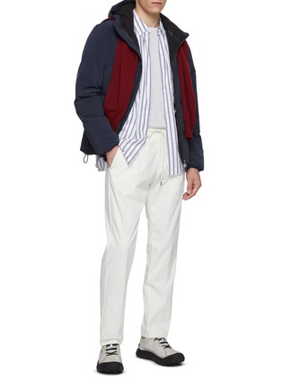 模特儿示范图 - 点击放大 - HERNO - Welt Pocket Puffer Jacket