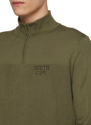  - SOUTHCAPE - Stand Collar Panel Top